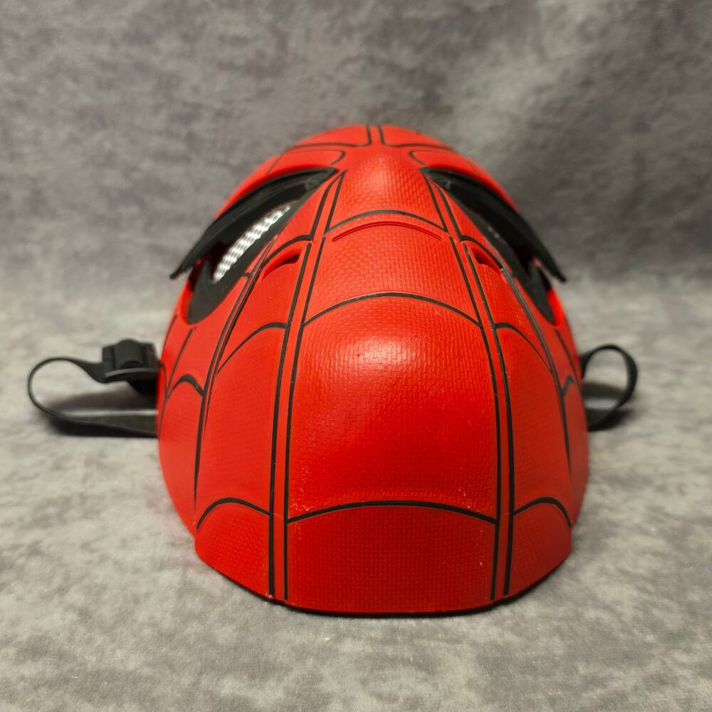 Hasbro Marvel Spiderman Homecoming Spider Moving Brows Mask & Cape Halloween Set - Picture 14 of 16